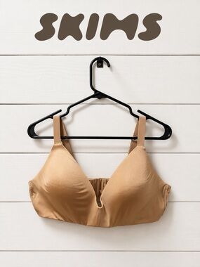 SKIMS Nude Bra – Size 44C